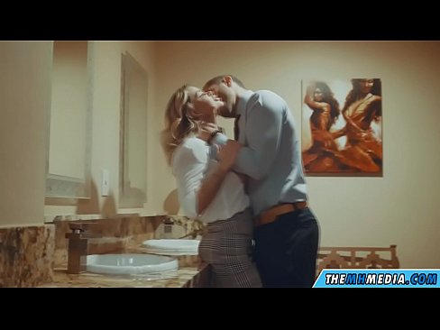 ❤️ When a busty blonde seduces you in a public toilet Porno at en-gb.special-grasser.ru ️❤